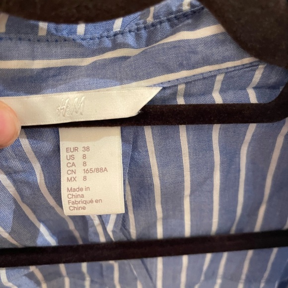 H&M shirt - Picture 2 of 2